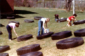 A photo documenting the construction of the Abingdon playground in 1985.