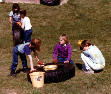 A photo documenting the construction of the Abingdon playground in 1985.