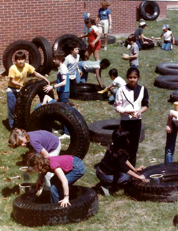 A photo documenting the construction of the Abingdon playground in 1985.