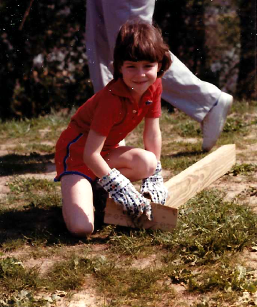 A photo documenting the construction of the Abingdon playground in 1985.