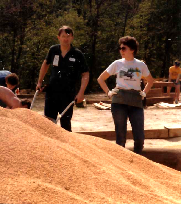 A photo documenting the construction of the Abingdon playground in 1985.