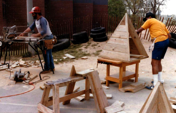 A photo documenting the construction of the Abingdon playground in 1985.