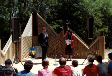 A photo documenting the construction of the Abingdon playground in 1985.