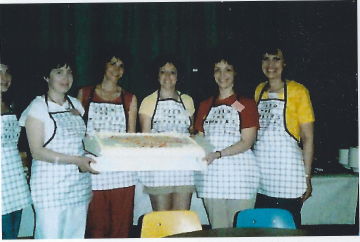 A photo documenting the construction of the Abingdon playground in 1985.